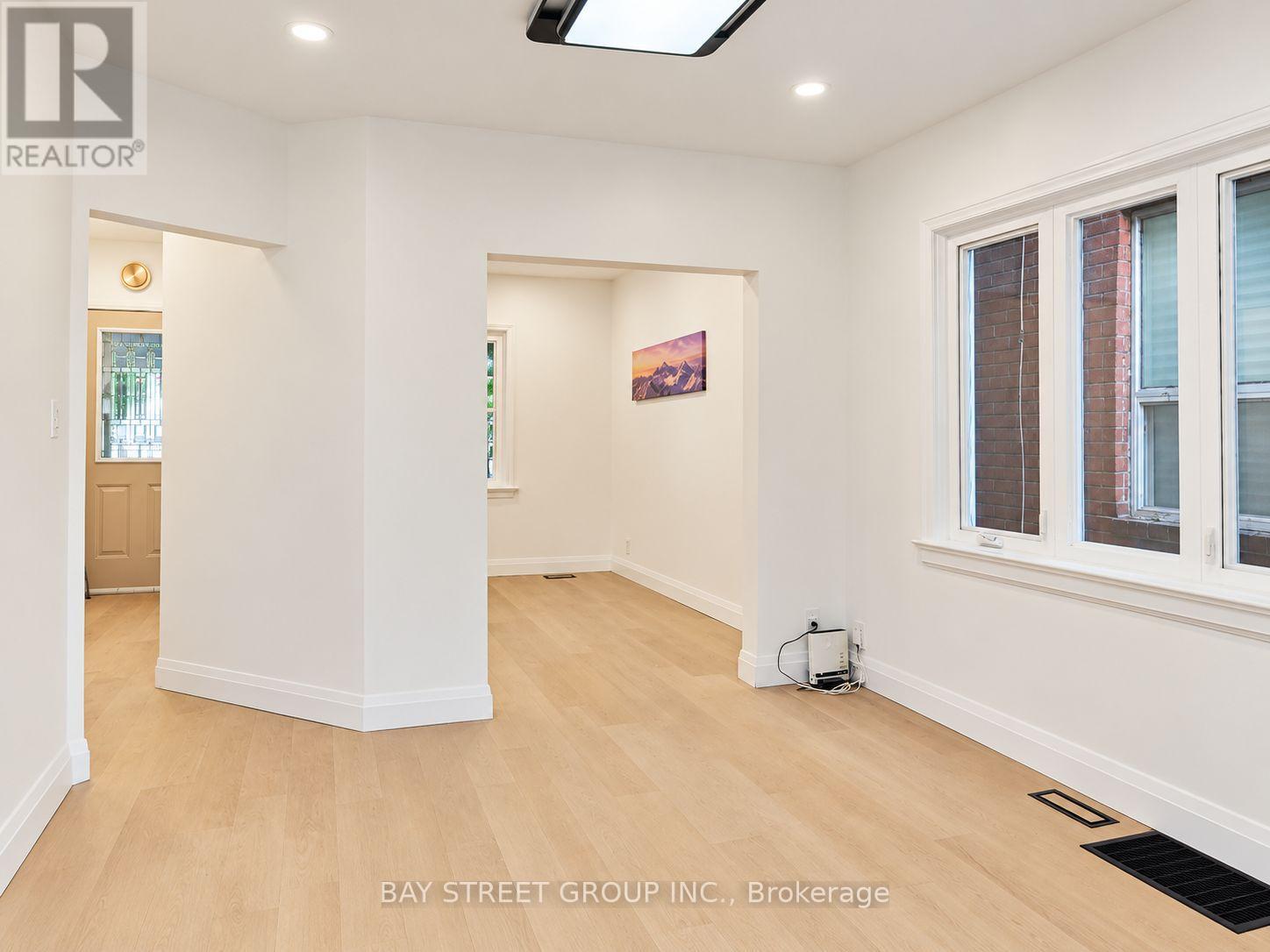 54 THYRA AVENUE - 19