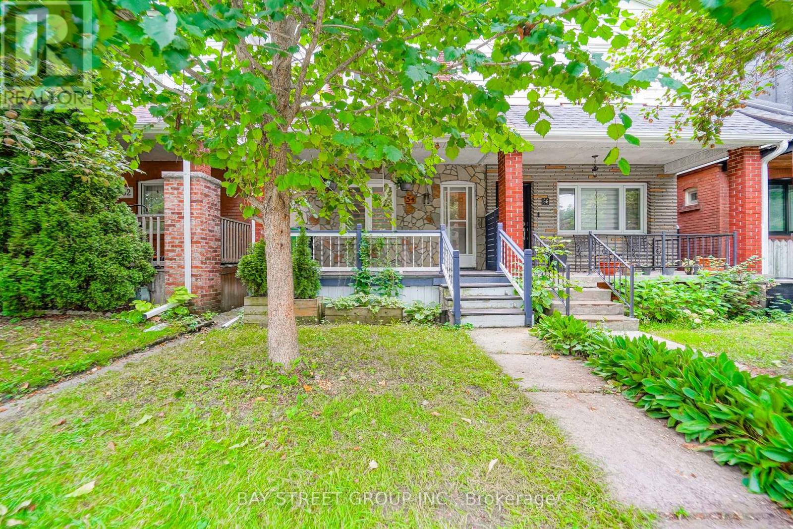 54 THYRA AVENUE - 23