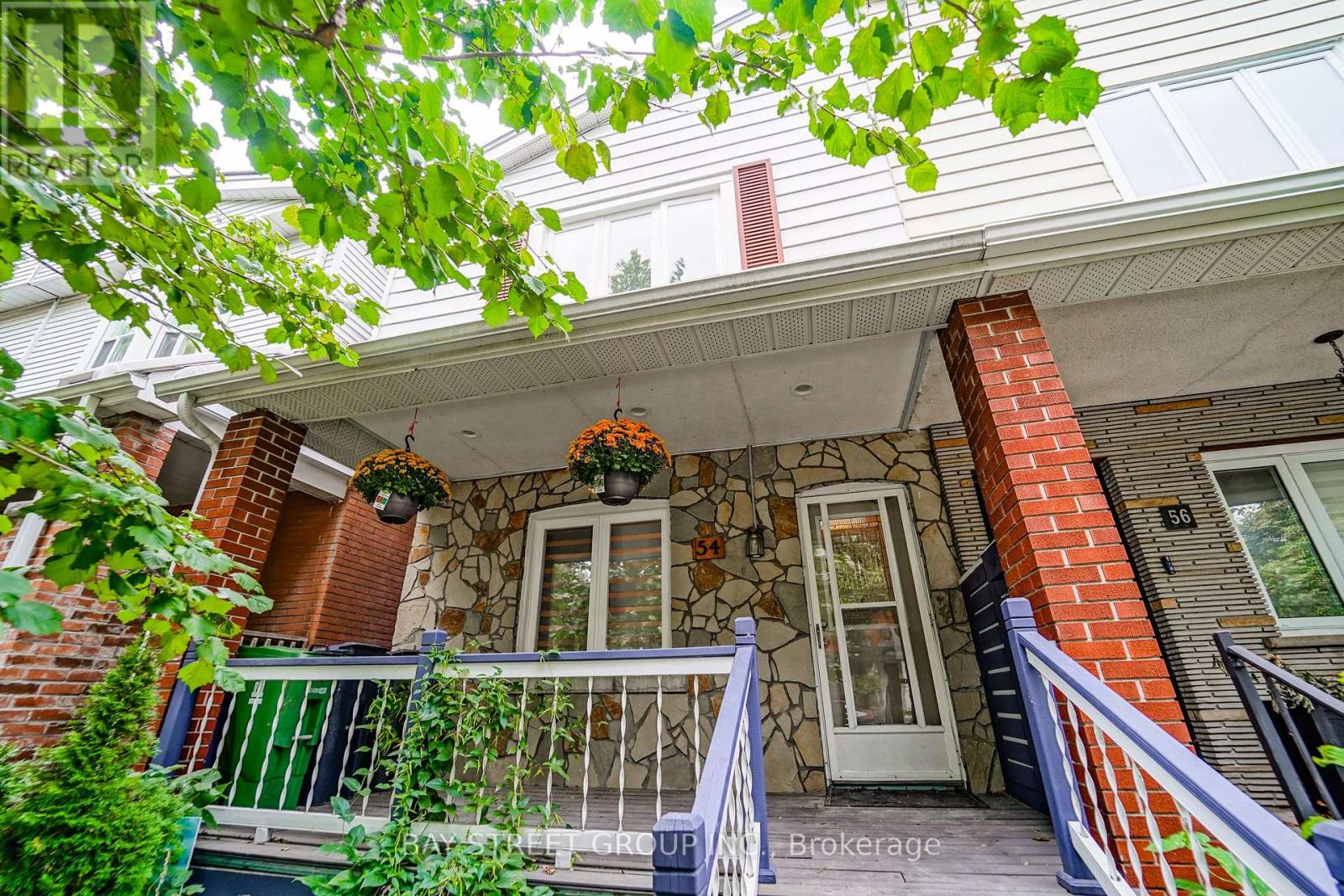 54 THYRA AVENUE - 24