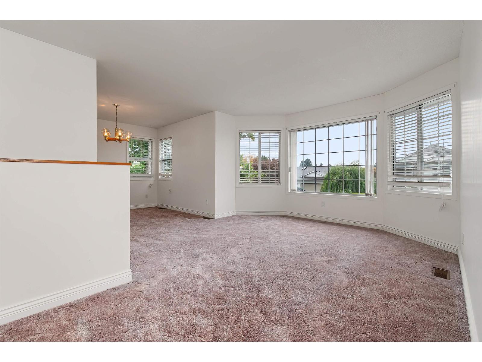 Photo of 5964 CAMBRIDGE STREET, Sardis South 18
