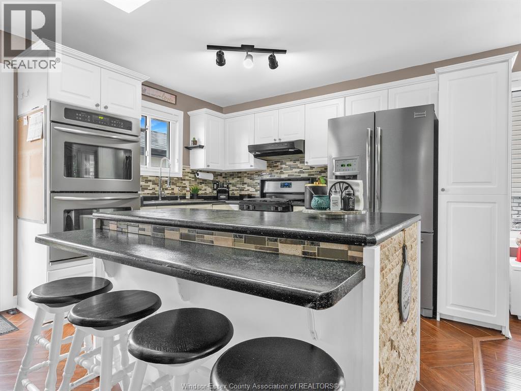 2575 WILDBERRY - Image 16