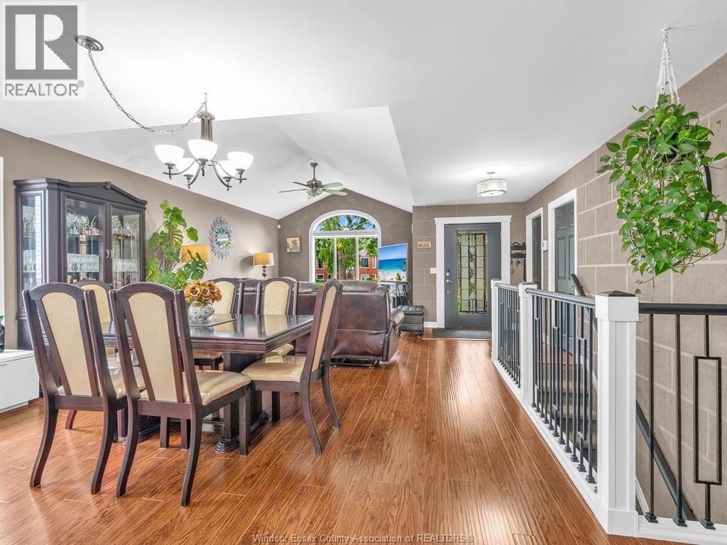 2575 WILDBERRY - 18