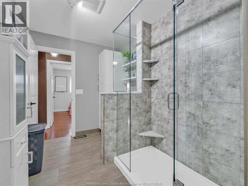 2575 WILDBERRY - 25