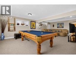 44 Strathlea Close Sw, Calgary, AB T3H5C6 Photo 25