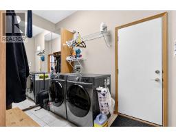 44 Strathlea Close Sw, Calgary, AB T3H5C6 Photo 21