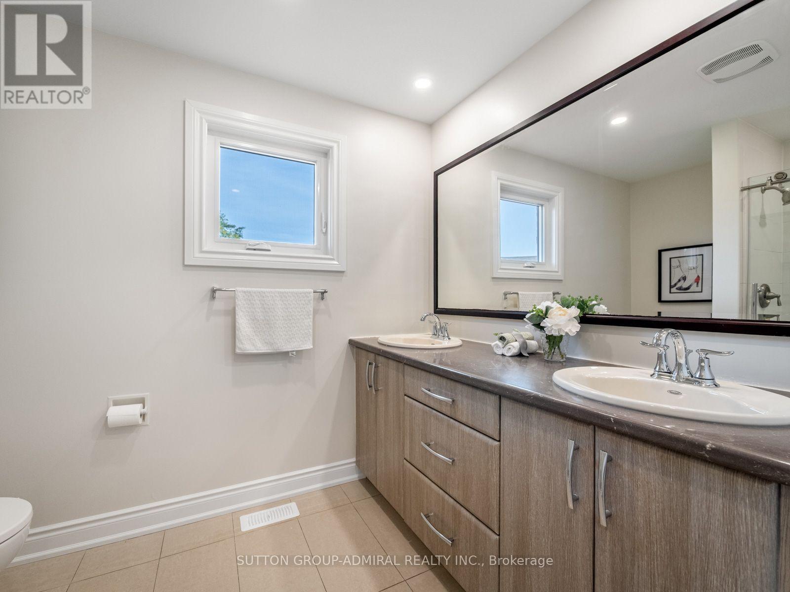 11 ESPBY COURT - Image 34