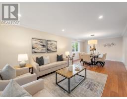 Eating area - 11 Espby Court, Richmond Hill, ON L4C9L2 Photo 6