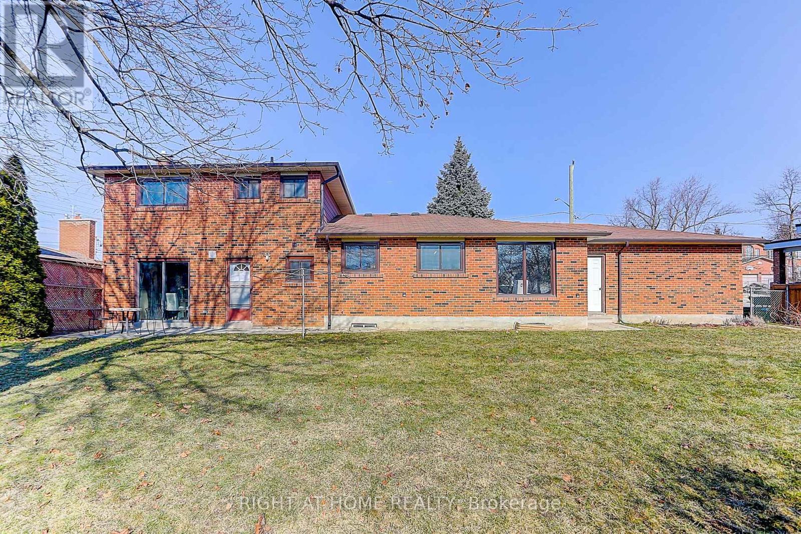 Listing photo of GROUND UNIT - 87 STOCKDALE CRESCENT