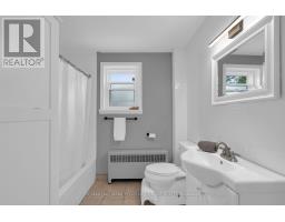 1556 Flos Rd 4 W, Springwater, ON L0L2K0 Photo 10