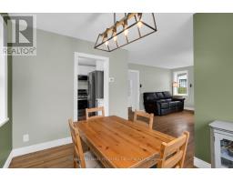 Bedroom 2 - 1556 Flos Rd 4 W, Springwater, ON L0L2K0 Photo 6