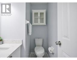 17 Crompton Drive, Barrie, ON L4M6N1 Photo 15