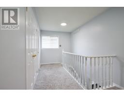 17 Crompton Drive, Barrie, ON L4M6N1 Photo 16