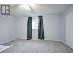 17 Crompton Drive, Barrie, ON L4M6N1 Photo 19
