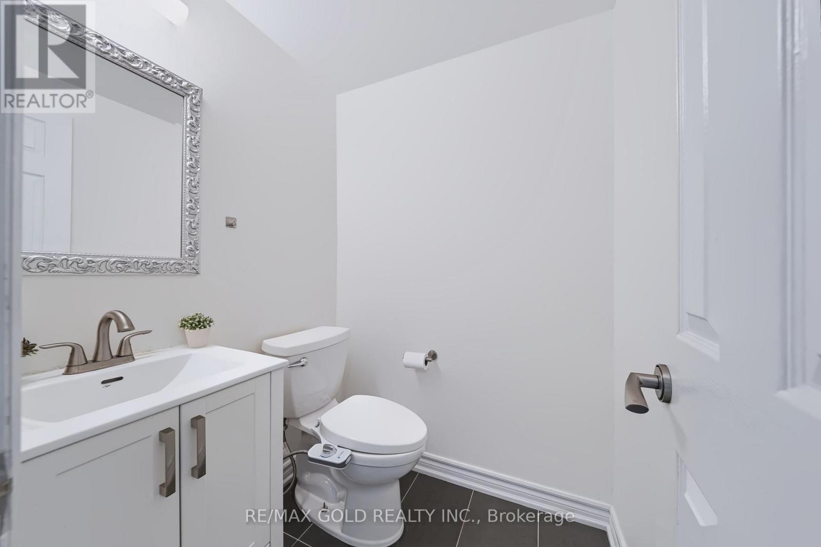 43 GOLDEN MEADOW ROAD - 20