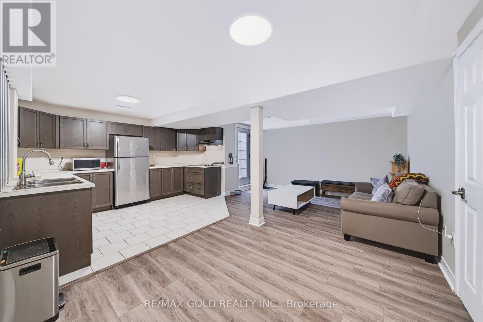 43 GOLDEN MEADOW ROAD - 35