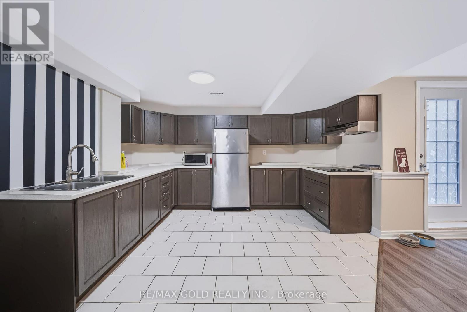 43 GOLDEN MEADOW ROAD - 36
