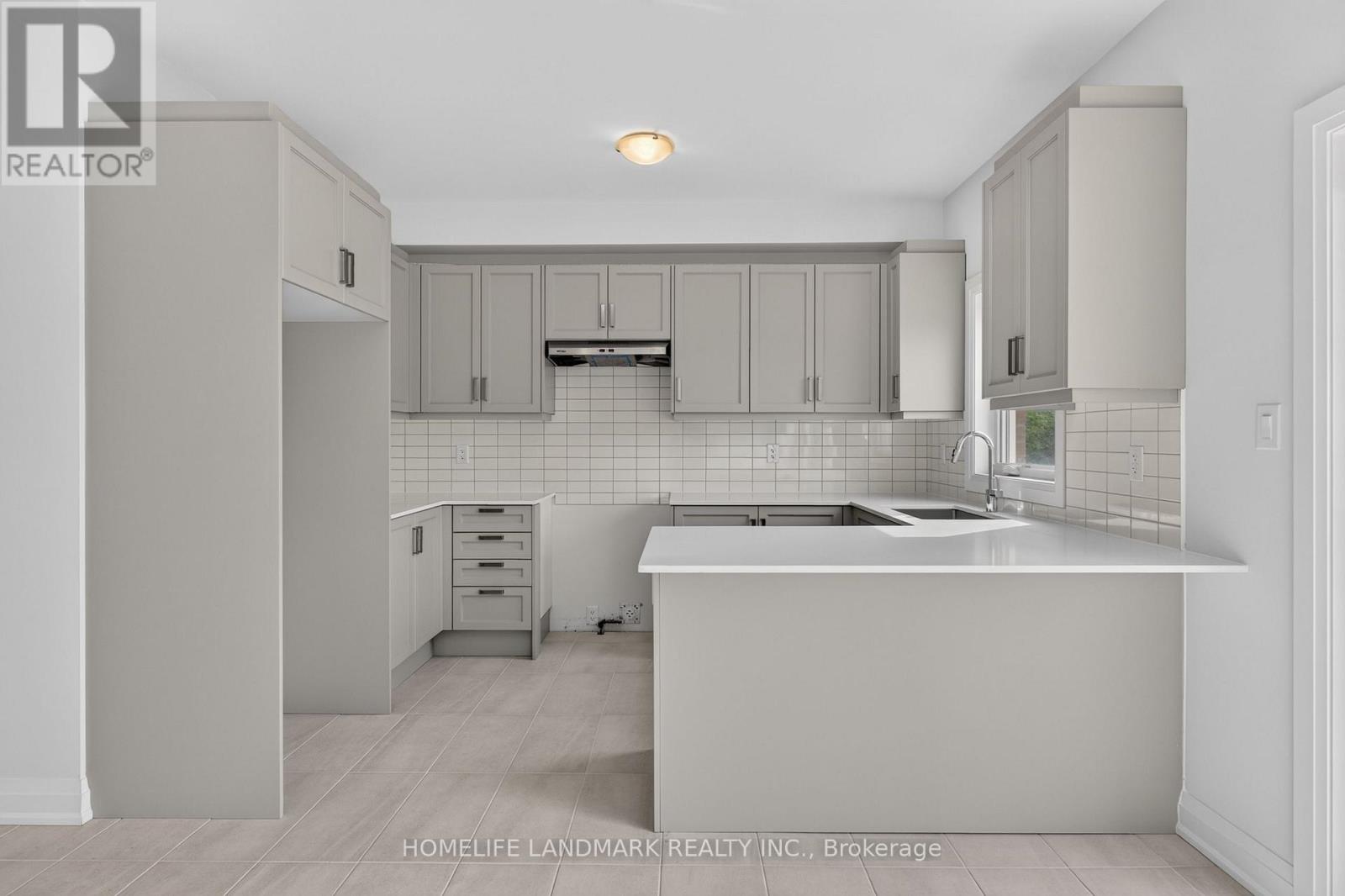 219 SEGUIN STREET - 21