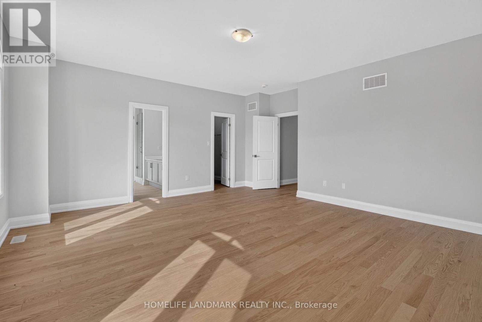 219 Seguin Street — photo 36