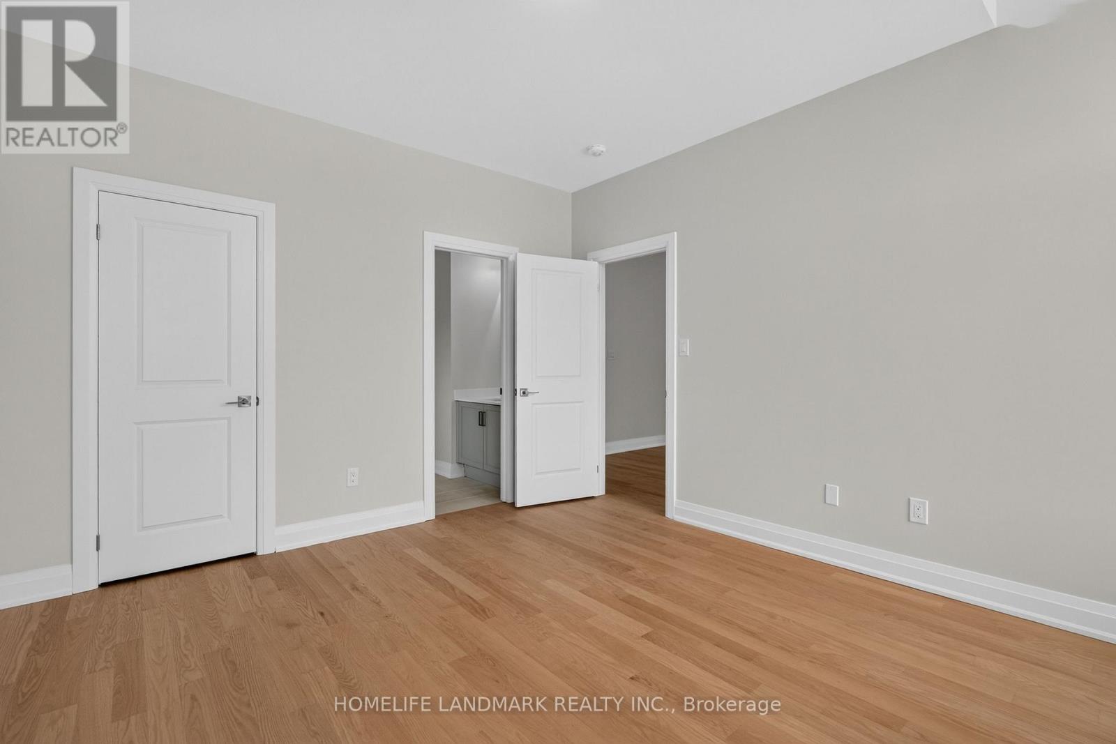 219 Seguin Street — photo 27