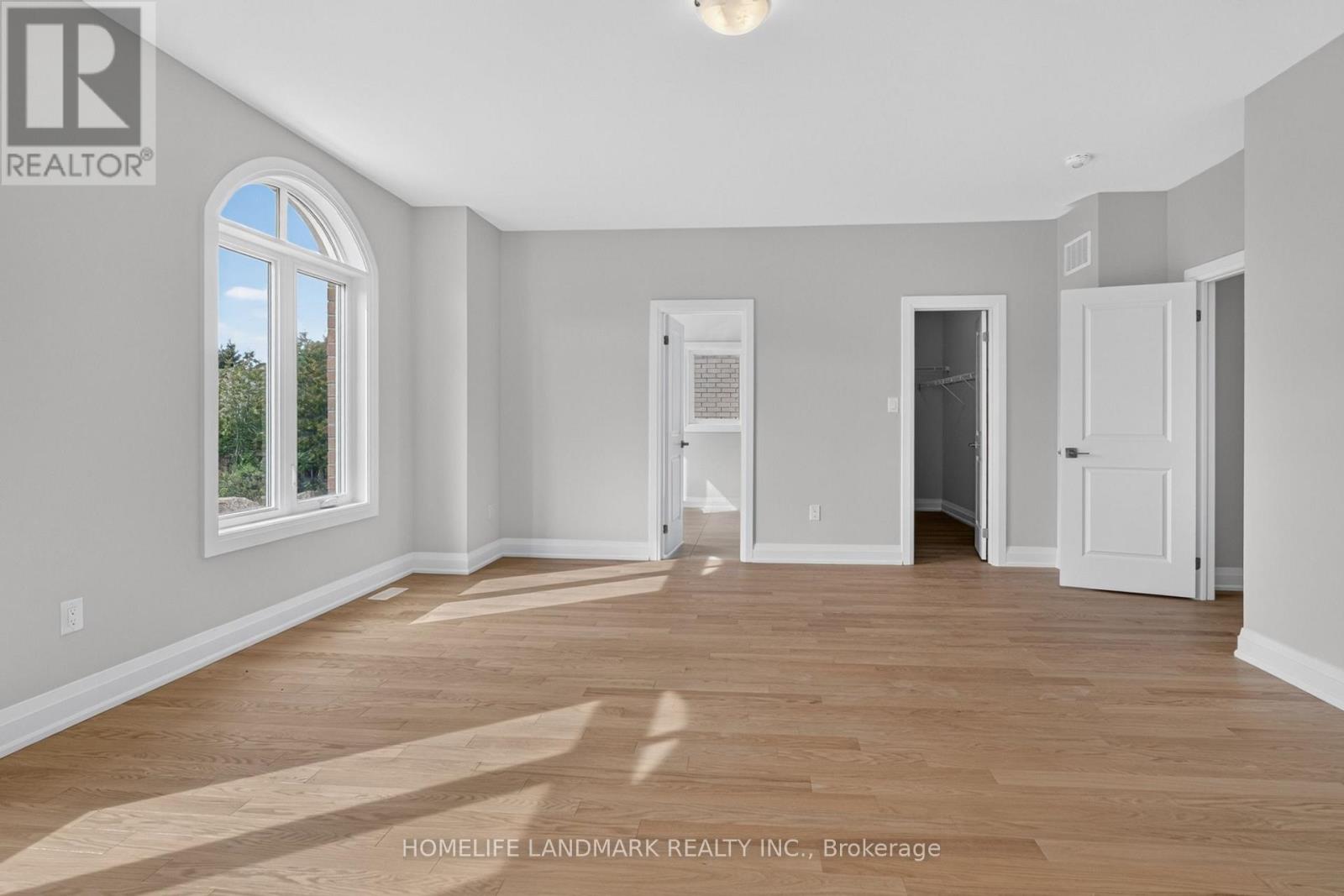 219 Seguin Street — photo 37