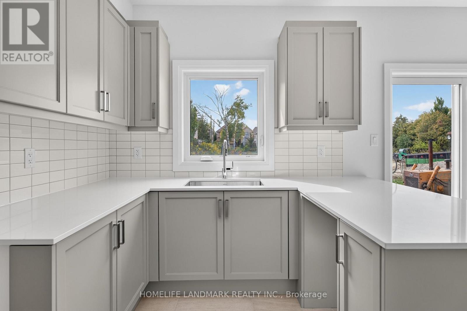 219 SEGUIN STREET - 24