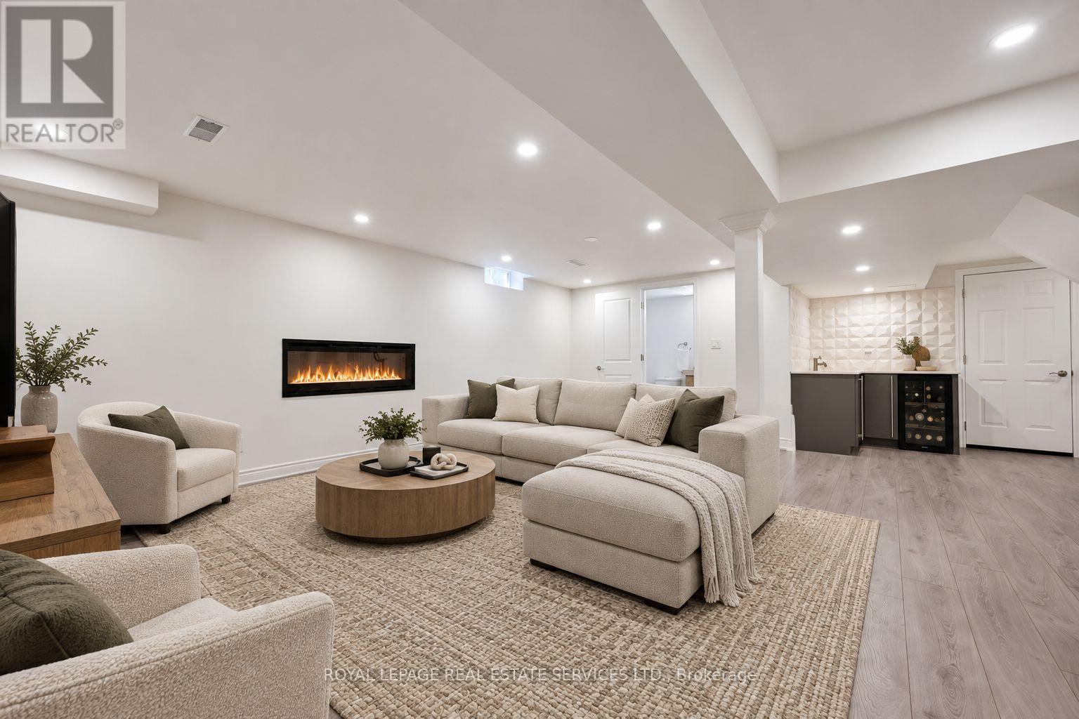 360 River Oaks Boulevard West, Oakville, ON photo 36