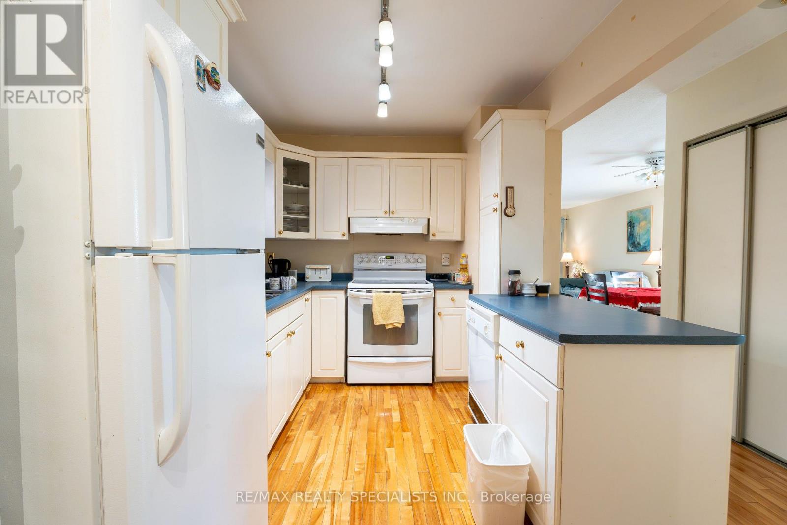 26 Vivaldi Crescent, Brampton, ON photo 10