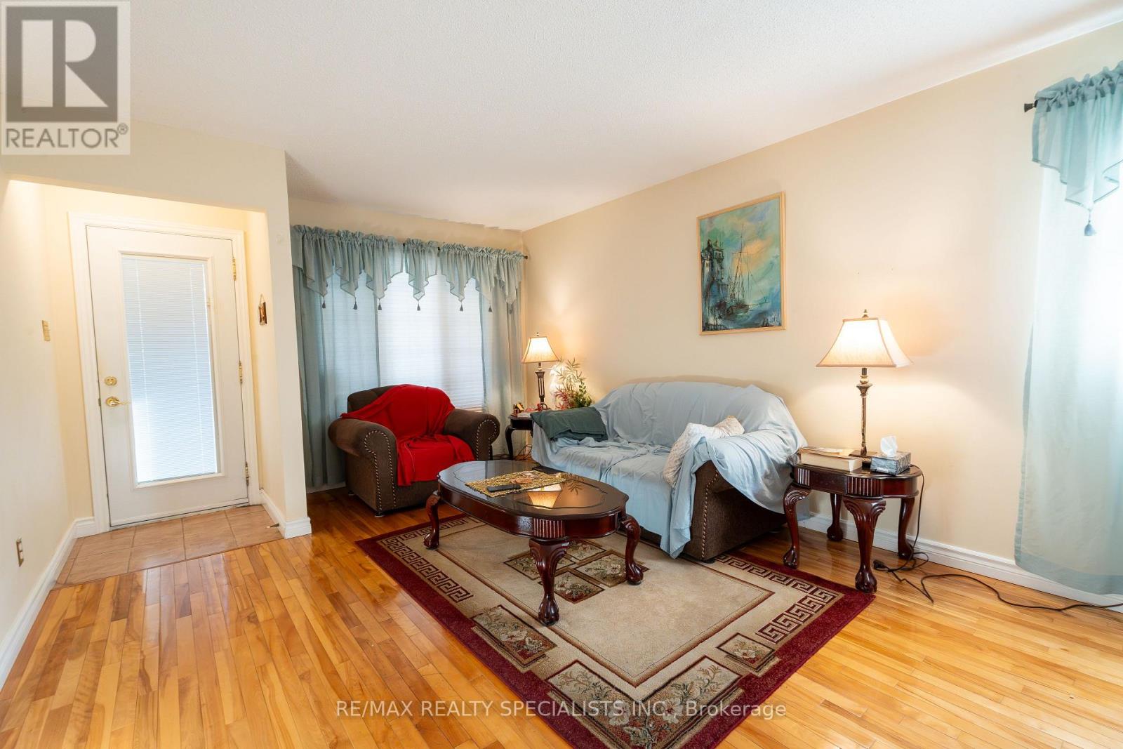 26 Vivaldi Crescent, Brampton, ON photo 5