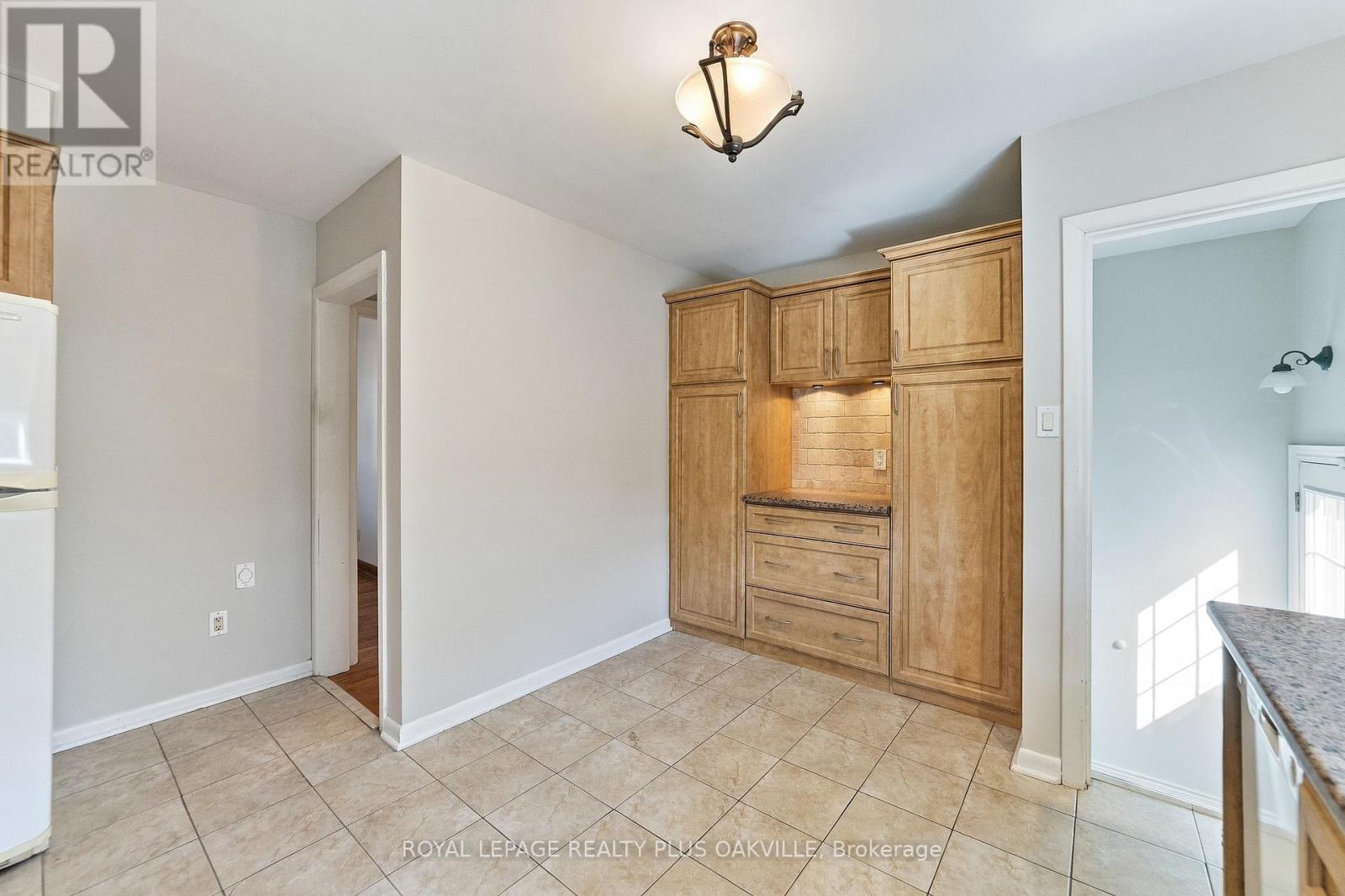 19 Endfield Avenue, Hamilton, ON photo 12