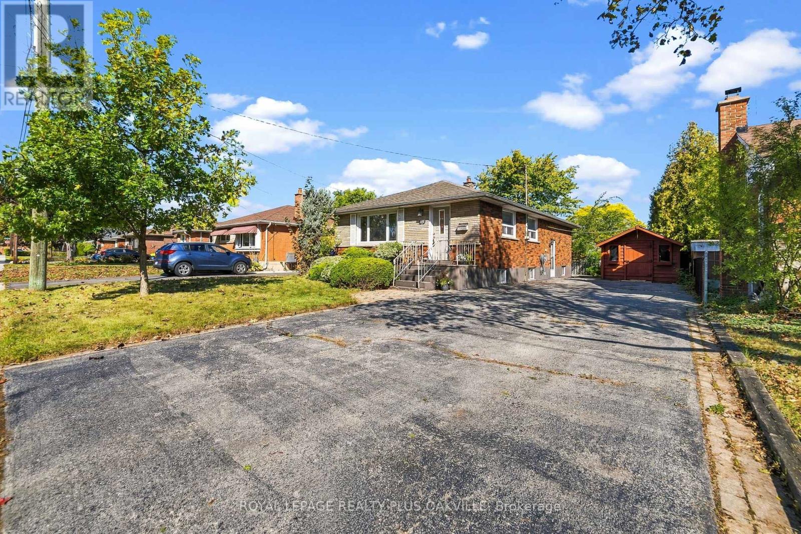 19 ENDFIELD AVENUE - 2