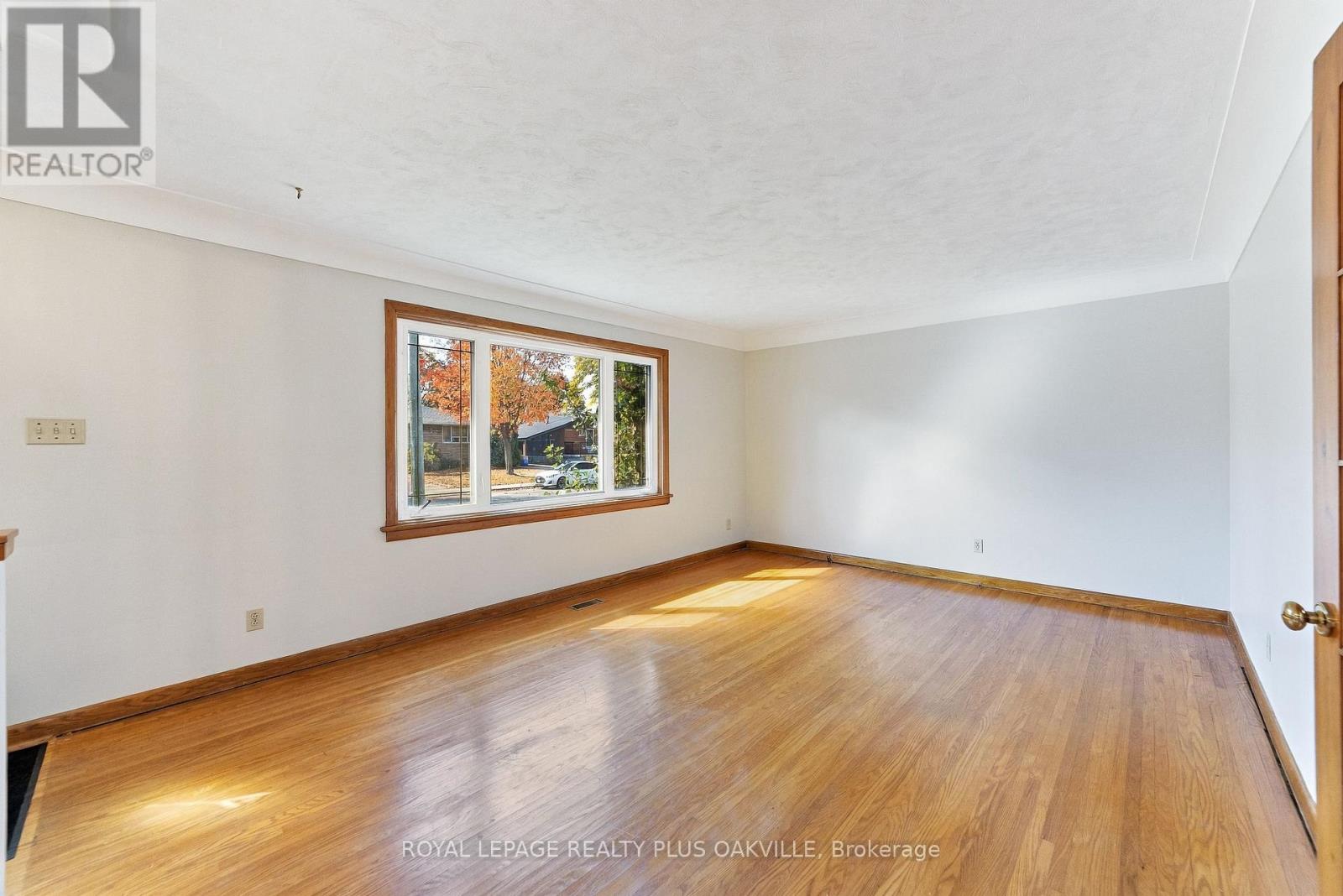 19 Endfield Avenue, Hamilton, ON photo 8