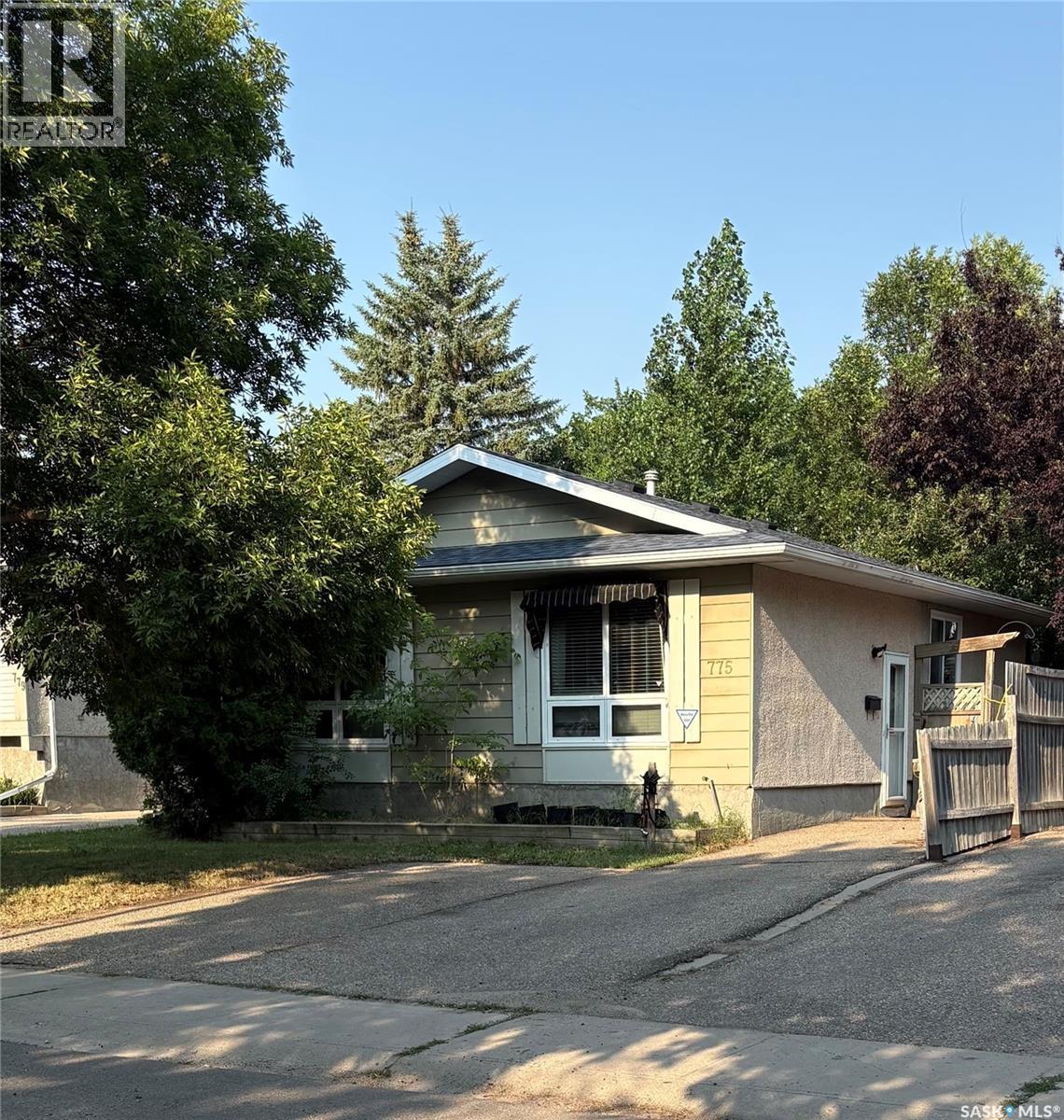 775 Hayworth CRESCENT N, Regina — photo 2