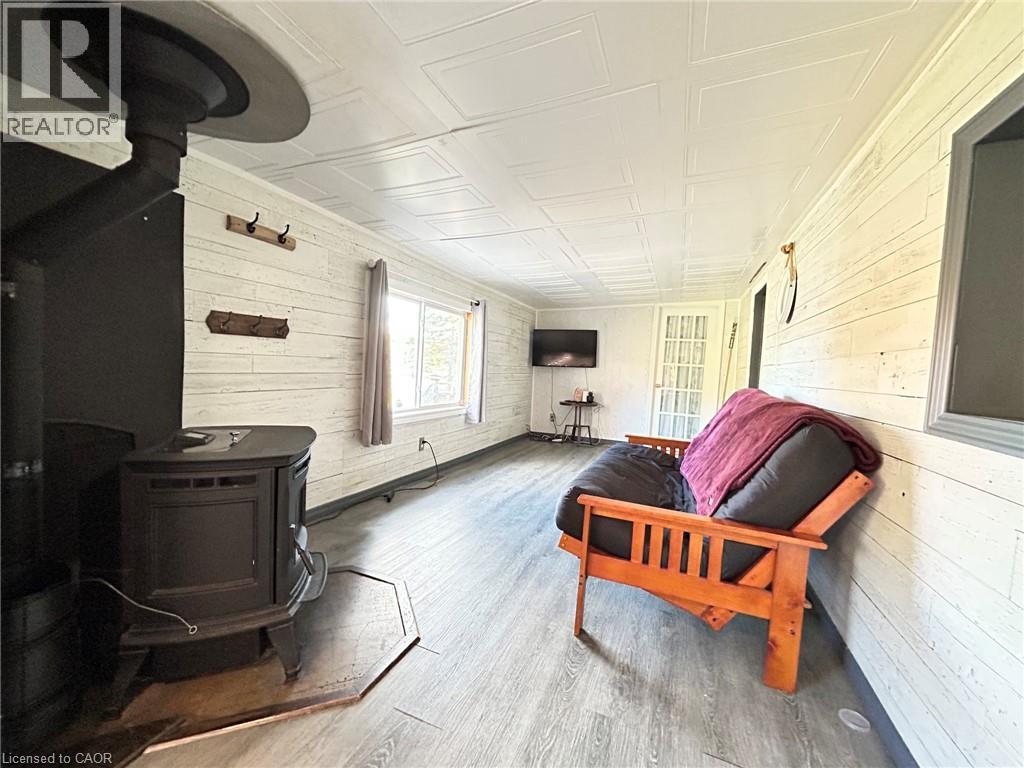 462 WATERFALLS Road - Image 10