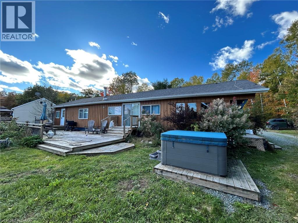 462 WATERFALLS Road - 19