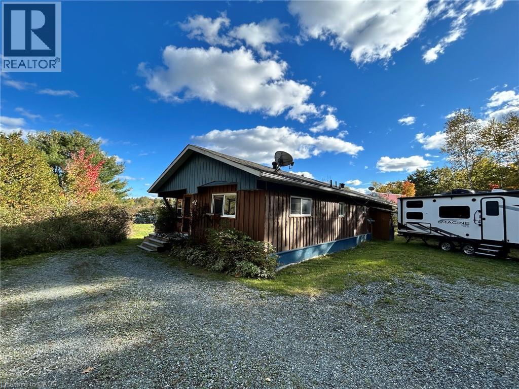 462 WATERFALLS Road - 2