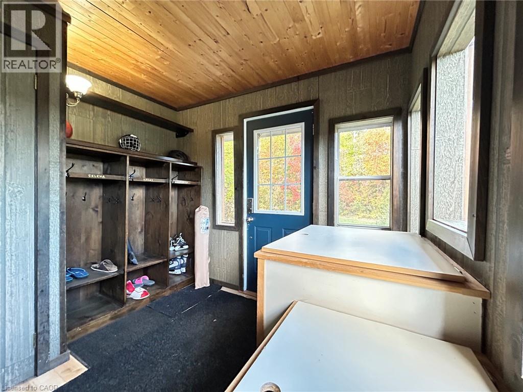 462 WATERFALLS Road - Image 6
