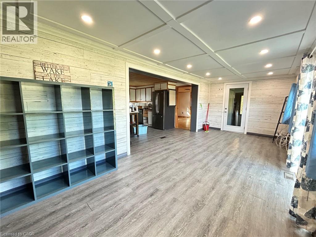 462 WATERFALLS Road - 8