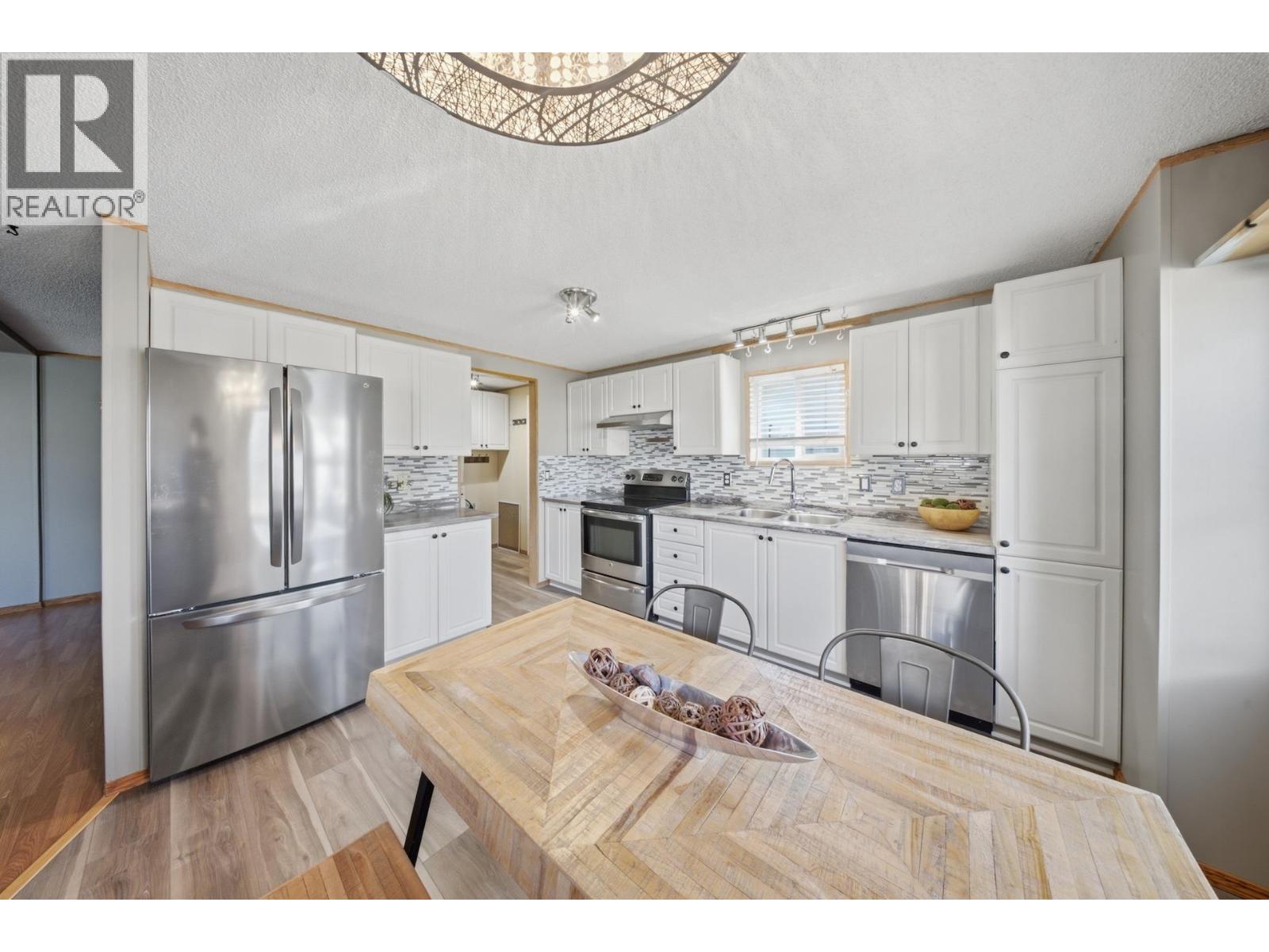 8307 99 AVENUE - Image 7