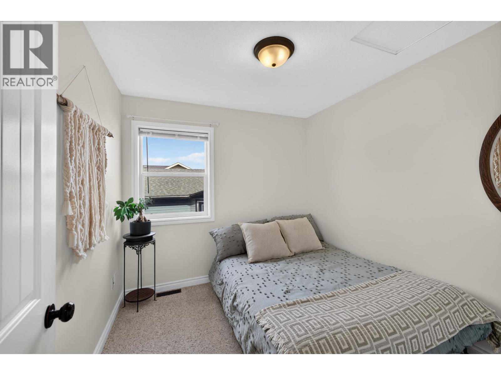 11331 86A STREET - 15