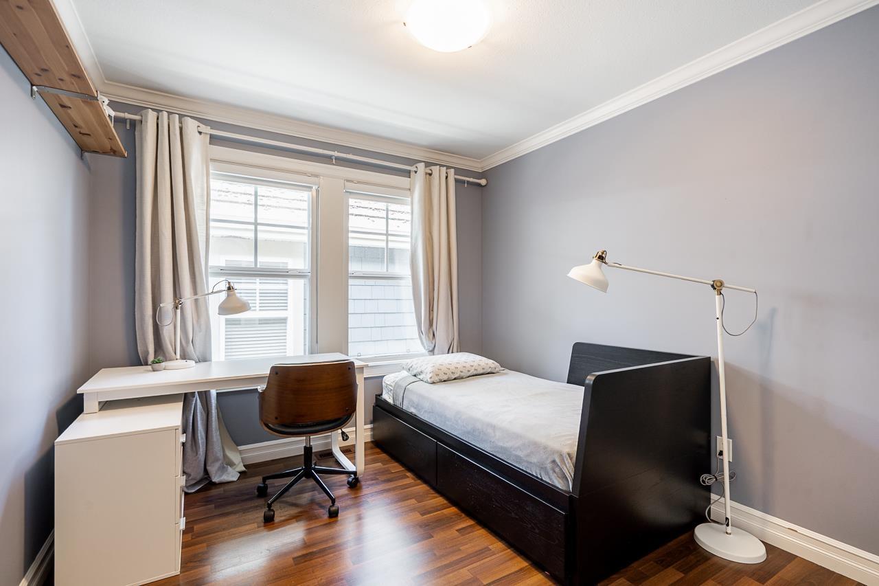 Photo of 16 3495 147A STREET 17