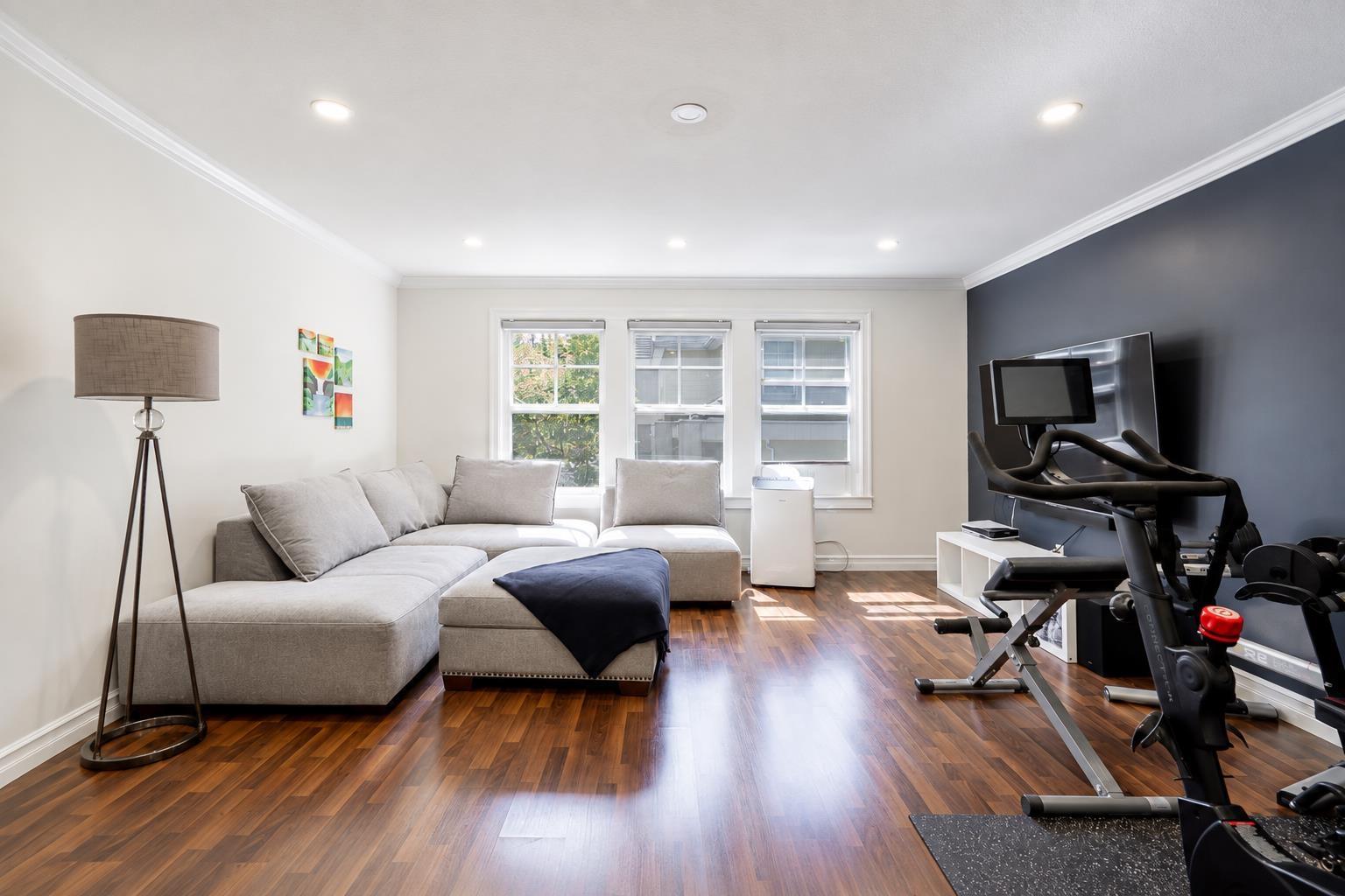 Photo of 16 3495 147A STREET 18