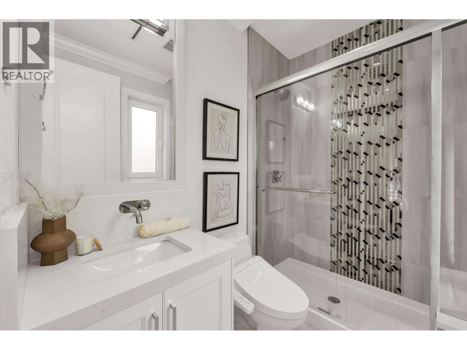 8580 CAMDEN CRESCENT, Richmond - Image 1