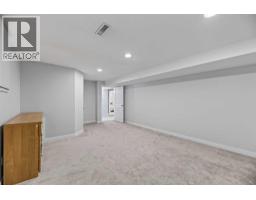 8035 Huntwick Crescent Ne, Calgary, AB T2K4H7 Photo 19