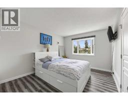 8035 Huntwick Crescent Ne, Calgary, AB T2K4H7 Photo 12