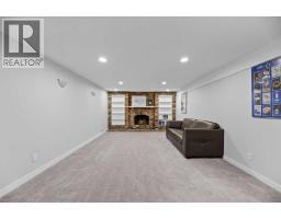8035 Huntwick Crescent Ne, Calgary, AB T2K4H7 Photo 17