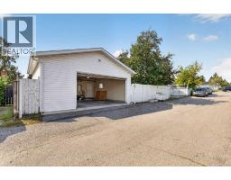 8035 Huntwick Crescent Ne, Calgary, AB T2K4H7 Photo 29
