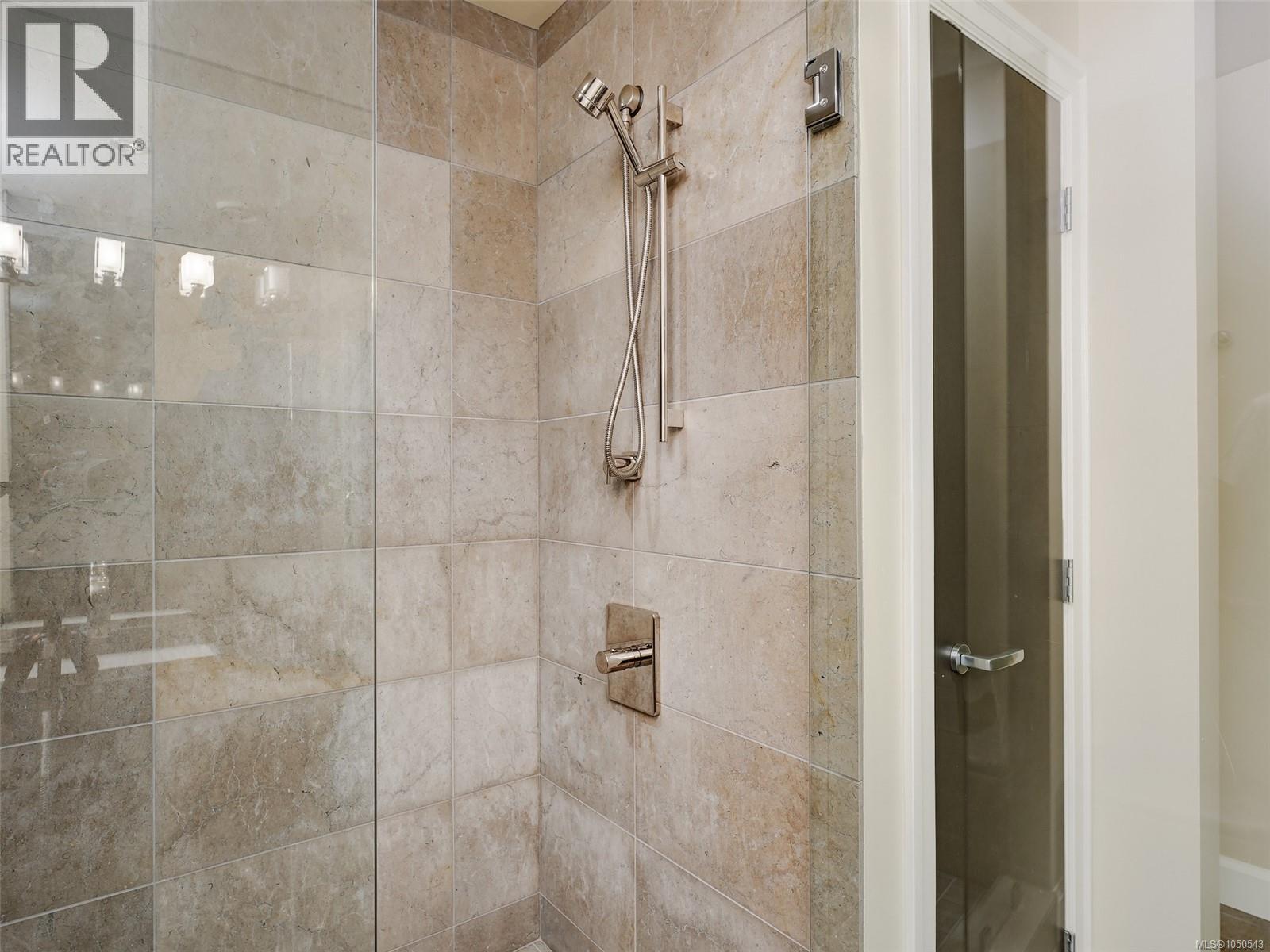 #924 21 Dallas Rd - 26