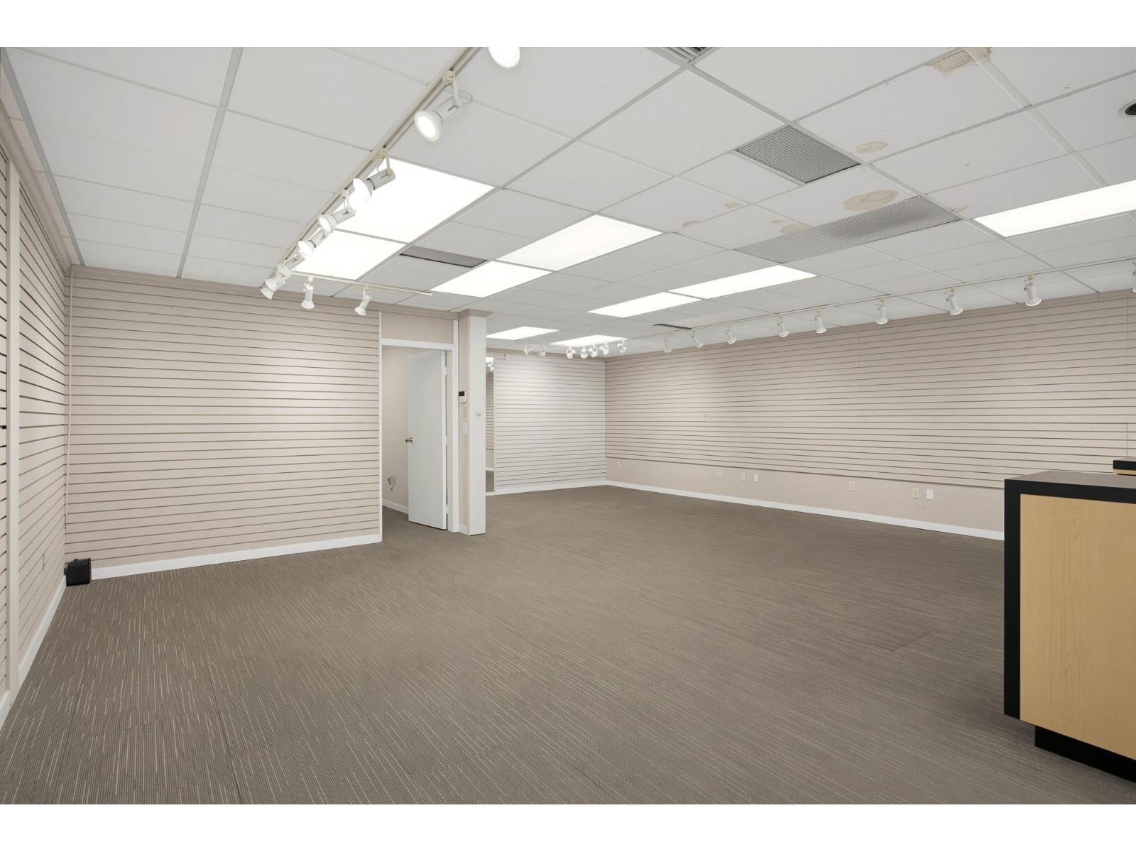 4 2630 BOURQUIN CRESCENT, Abbotsford - Image 1