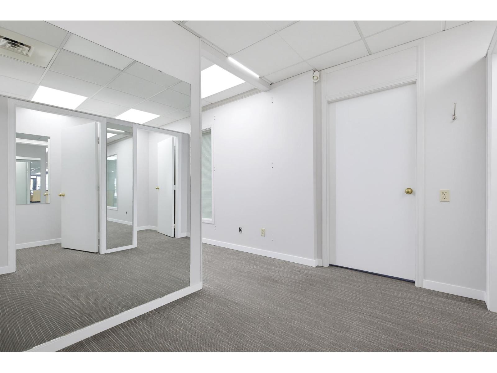 4 2630 BOURQUIN CRESCENT, Abbotsford - Image 1