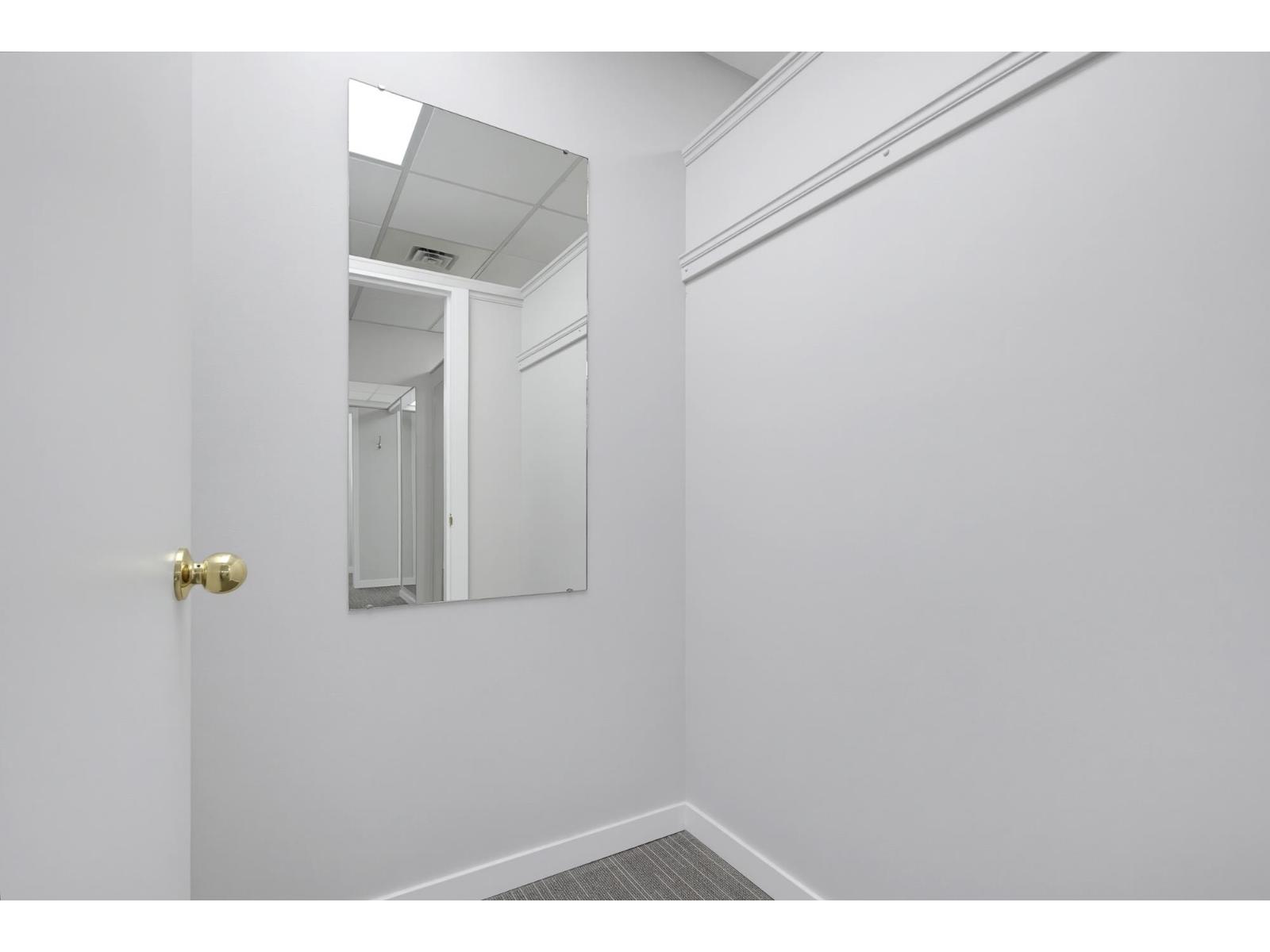 4 2630 BOURQUIN CRESCENT, Abbotsford - Image 1